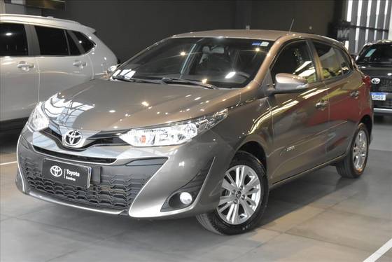 TOYOTA YARIS 1.3 16V FLEX XL PLUS TECH MULTIDRIVE TOYOTA YARIS 1.3 16V FLEX XL PLUS TECH MULTIDRIVE